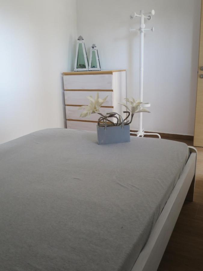 Guesthouse With Garden Komotiní Ngoại thất bức ảnh